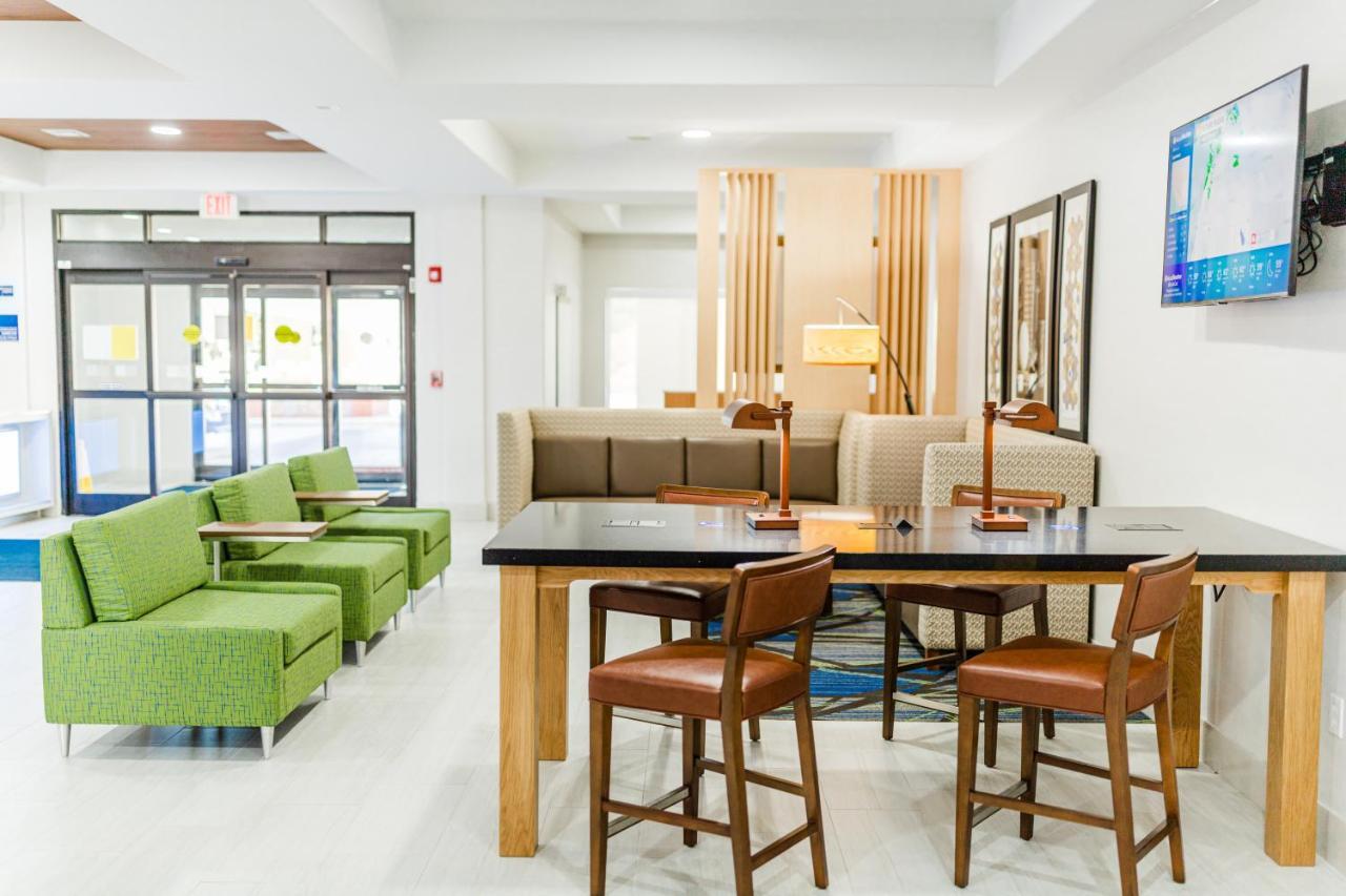 Holiday Inn Express Hotel & Suites Greenville By Ihg Exterior foto