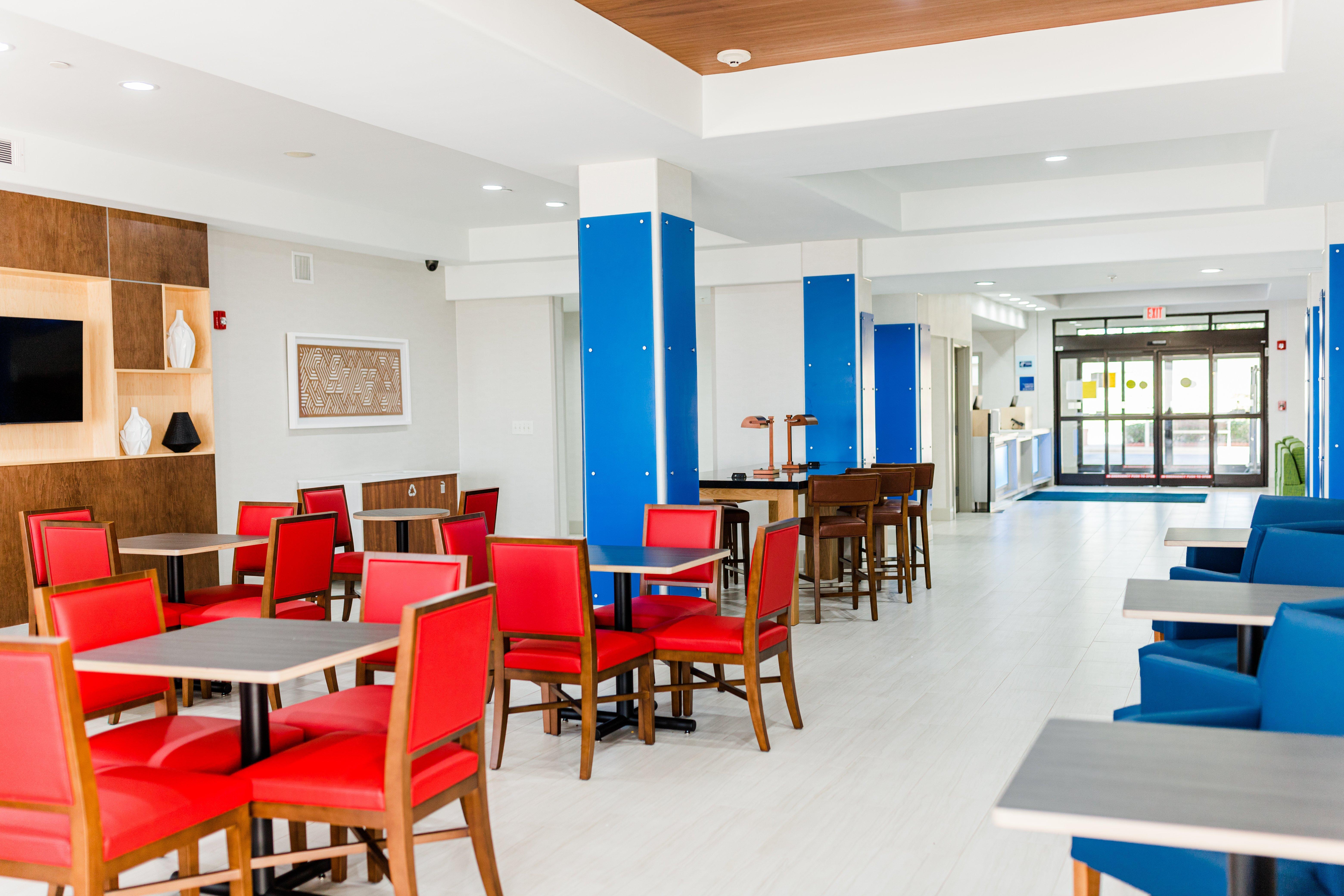 Holiday Inn Express Hotel & Suites Greenville By Ihg Exterior foto
