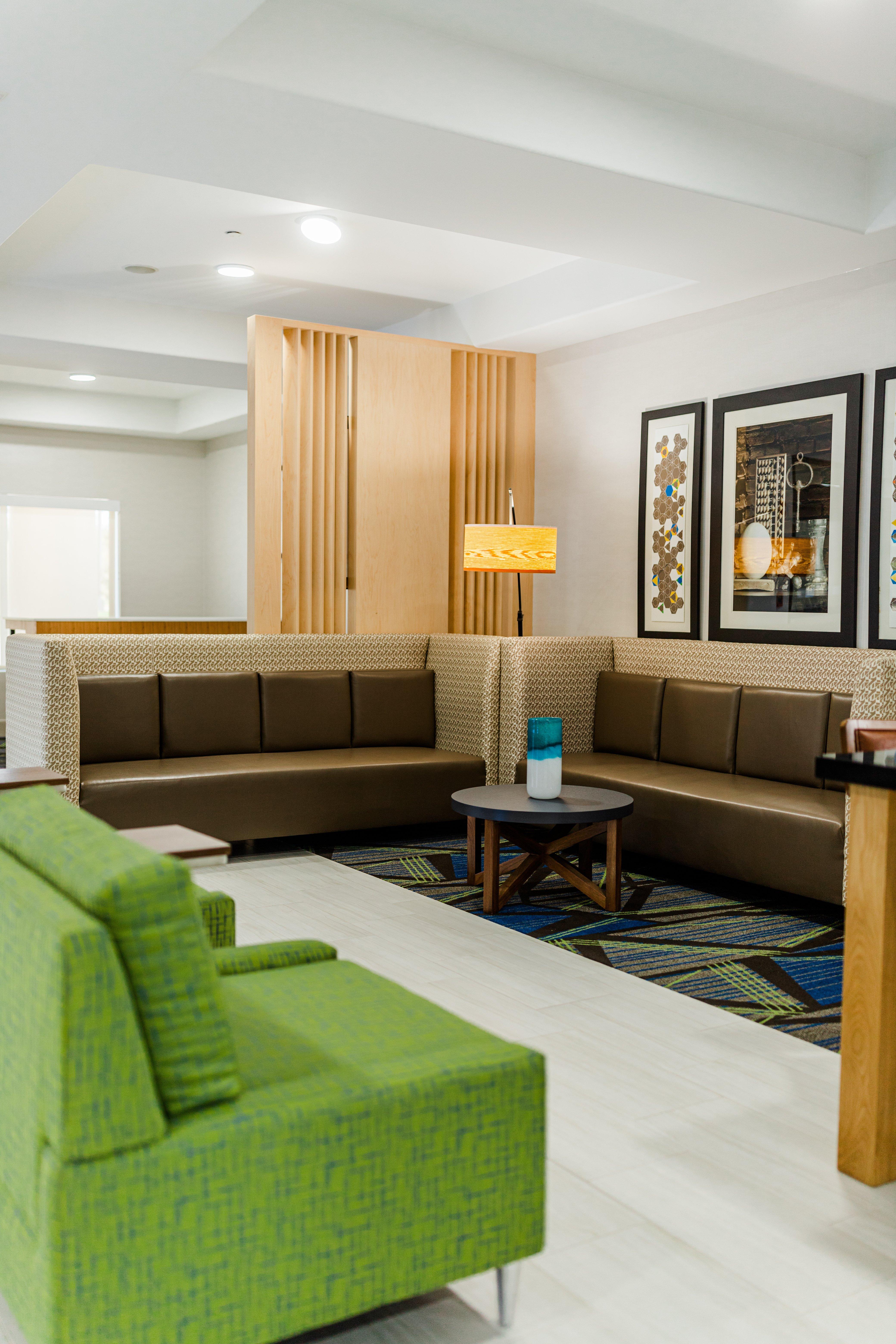 Holiday Inn Express Hotel & Suites Greenville By Ihg Exterior foto