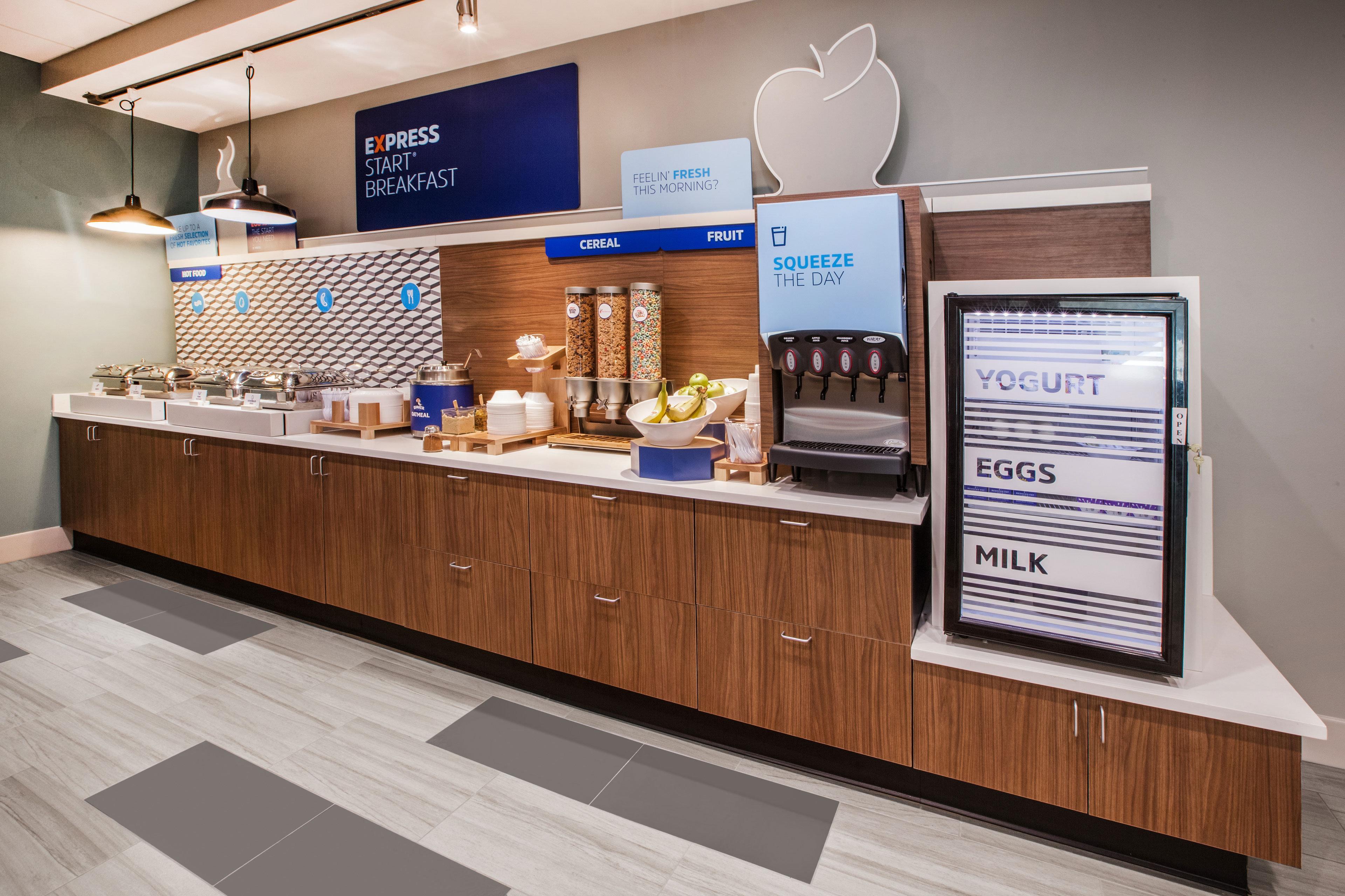 Holiday Inn Express Hotel & Suites Greenville By Ihg Exterior foto